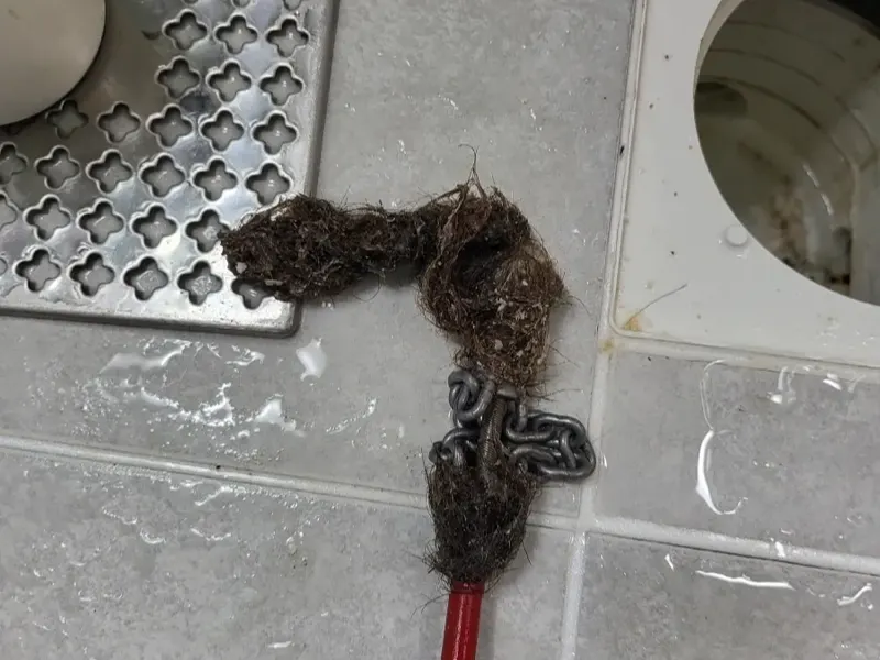 연제구 배수구막힘 작업 현장